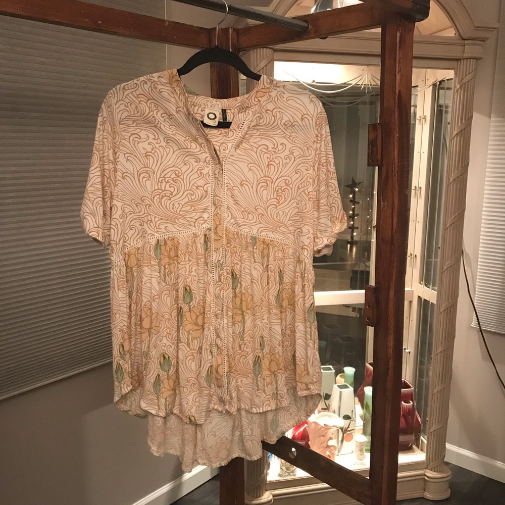 Sold!! Anthropologie Akemi Kin Veria Peplum tunic - Picture 5 of 10